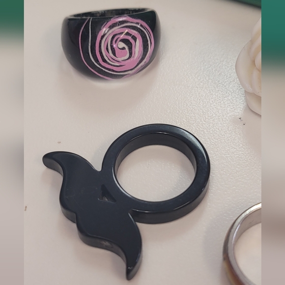 Lot of 5 Y2K Rings. Mood ring. Mustache Ring - Picture 3 of 4